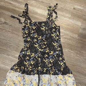 FRANCESCA’S Floral Black and Yellow Dress